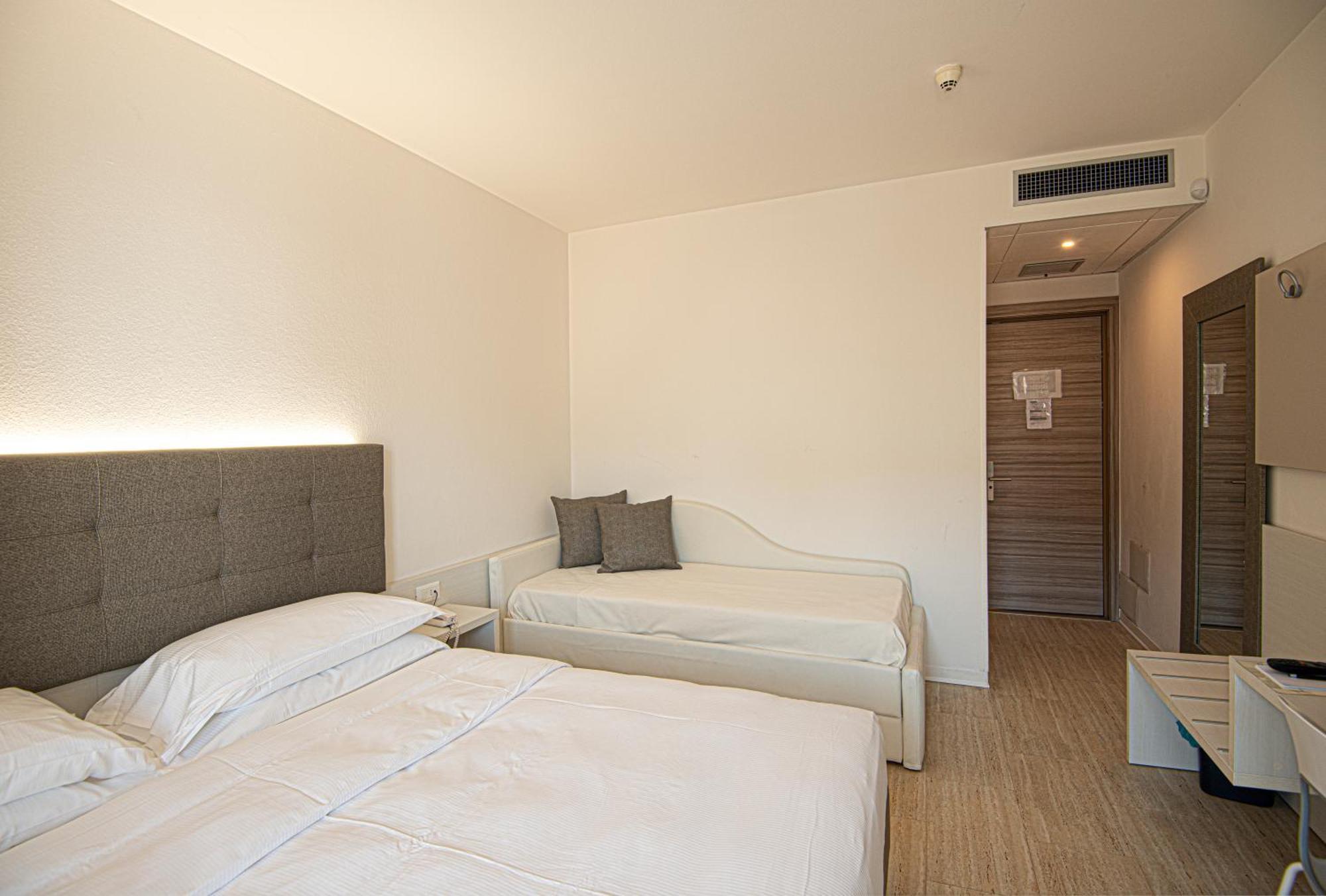 Hotel Savoy Caorle Extérieur photo