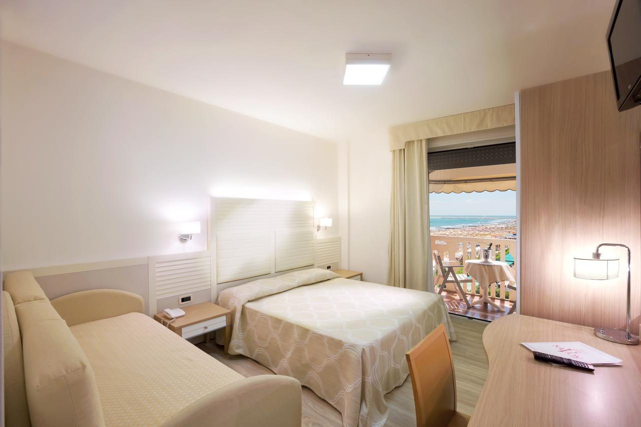 Hotel Savoy Caorle Extérieur photo